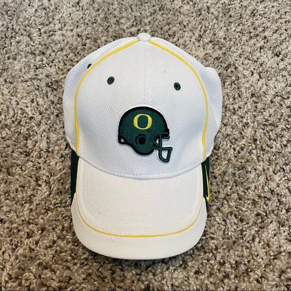 Vintage Nike Oregon Ducks Football 